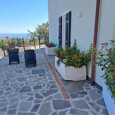 La Maestà Di Alice * Castelnuovo Magra